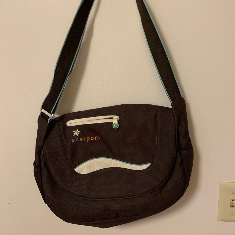 Sherpani Shoulder Bag